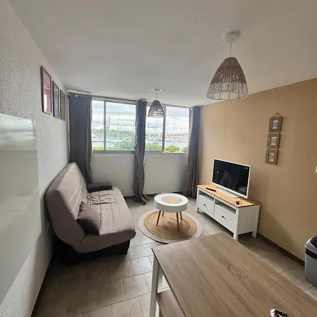 Cap D'agde Apartment *